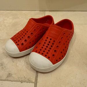 Native Kids Water Shoes - Bright Red with White Soles